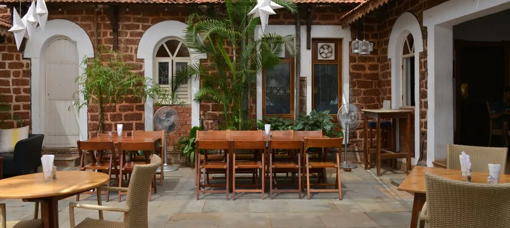 The Cavala restaurant courtyard, Baga